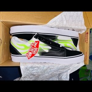 VANS FLAME GREEN SKATE SHOES